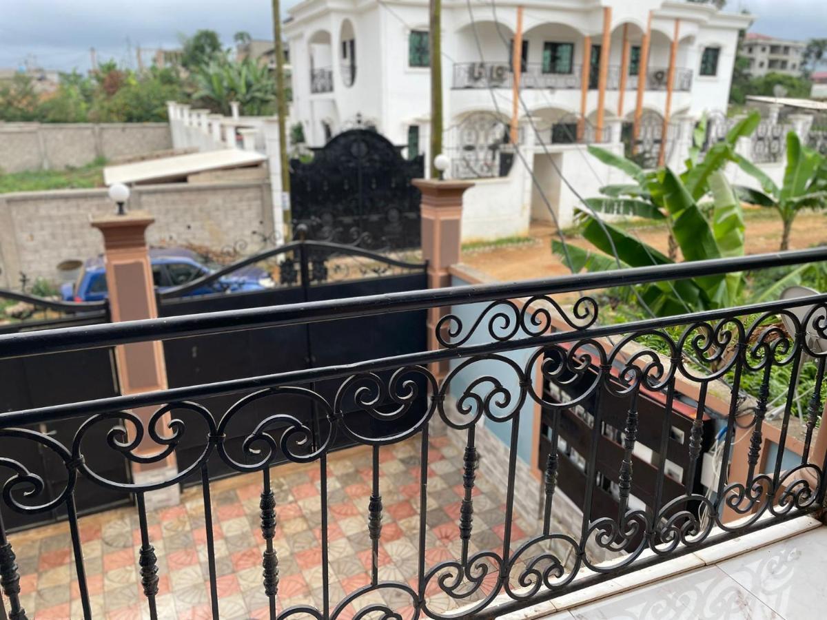 At Home Lisda Yaounde Exterior photo